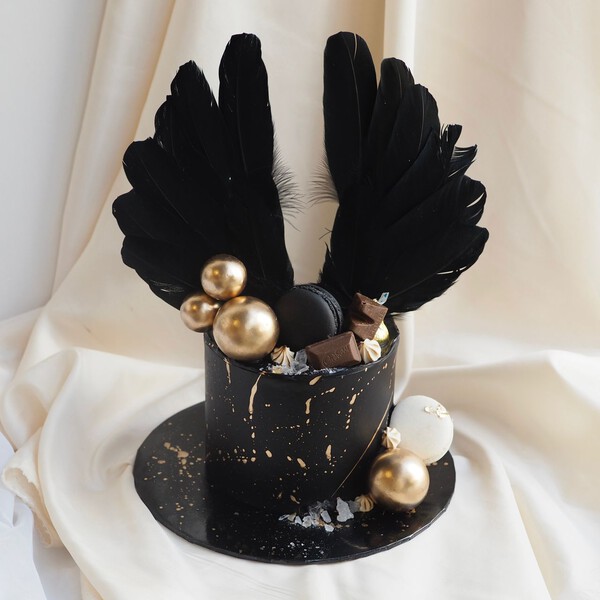 Sawyer Cake | Male Elegant Cake